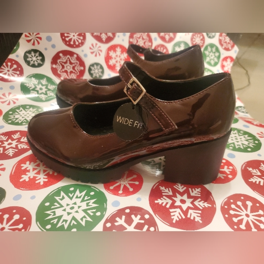 Soda Black and Brown Interior